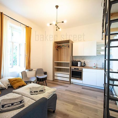 Storey Apartment Close To Metro Palmovka Praga Esterno foto