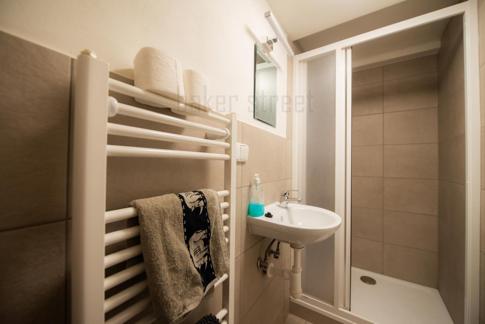 Storey Apartment Close To Metro Palmovka Praga Esterno foto