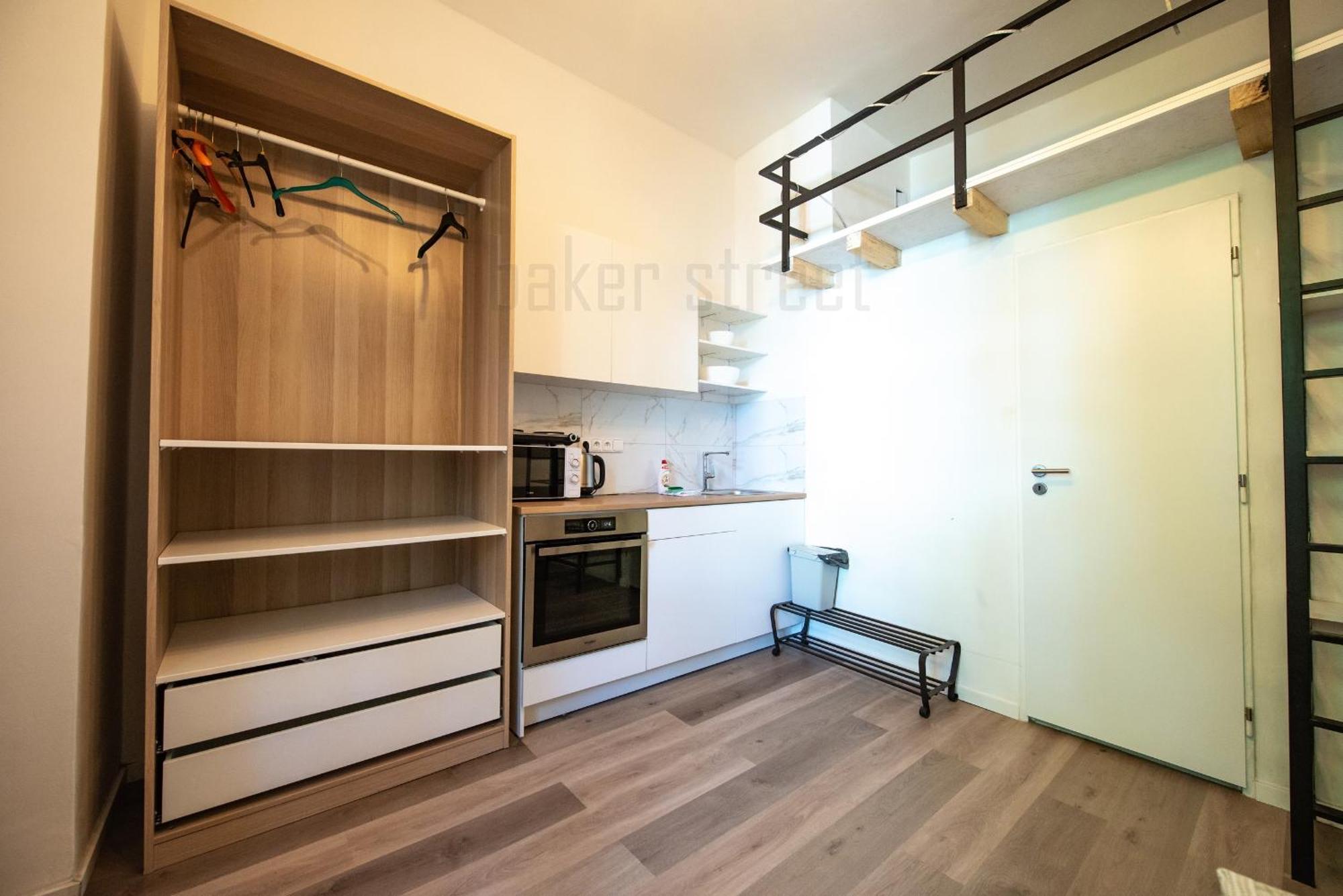 Storey Apartment Close To Metro Palmovka Praga Esterno foto